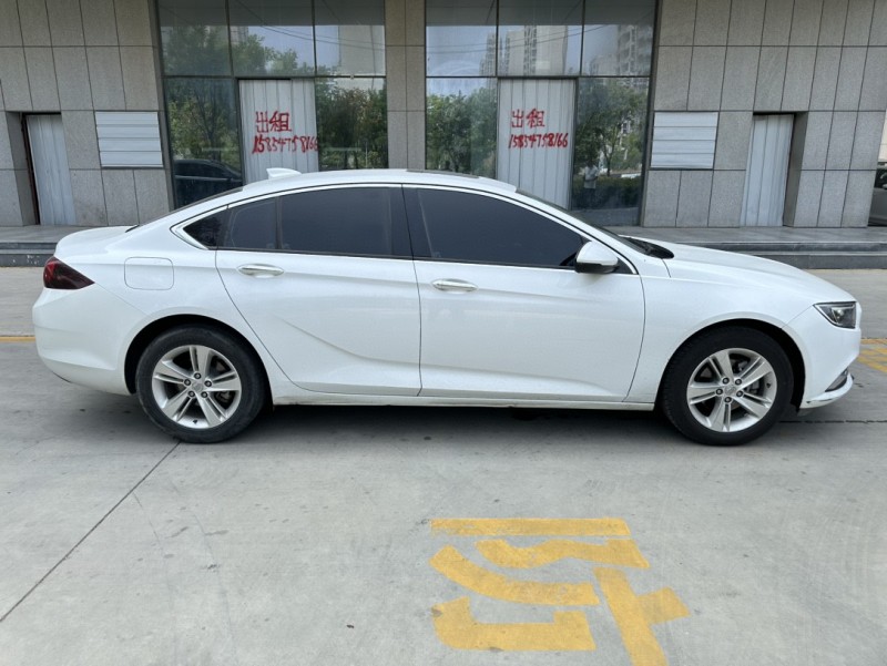 济宁19年别克君威5