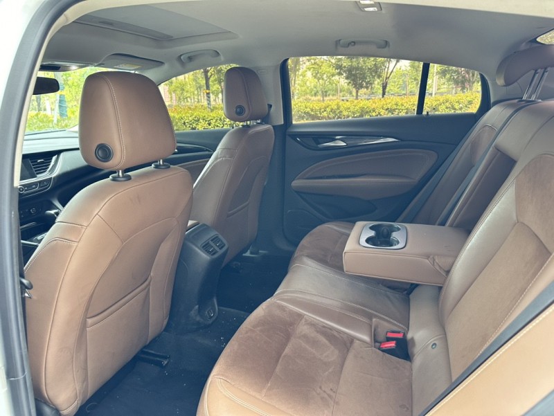 济宁19年别克君威7