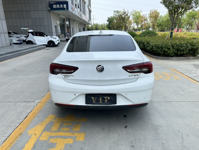 济宁19年别克君威9