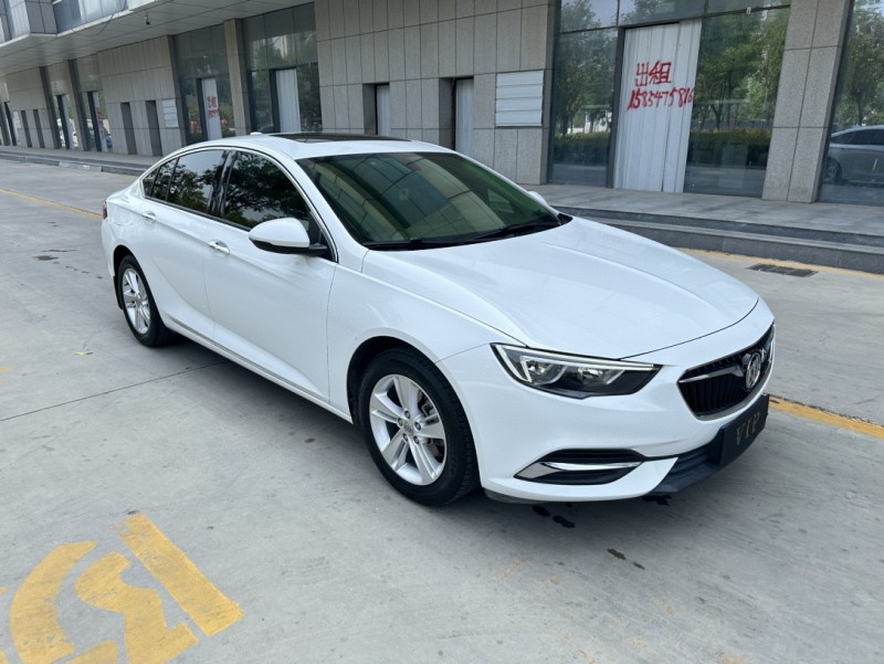 济宁19年别克君威2