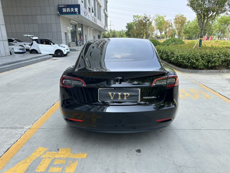 濟寧22年特斯拉MODEL 39