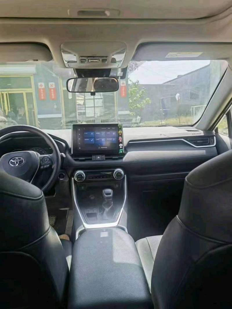枣庄22年丰田RAV4荣放8