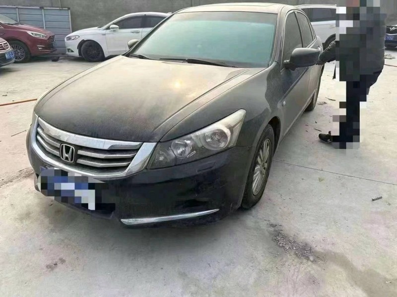 东营13年本田雅阁4