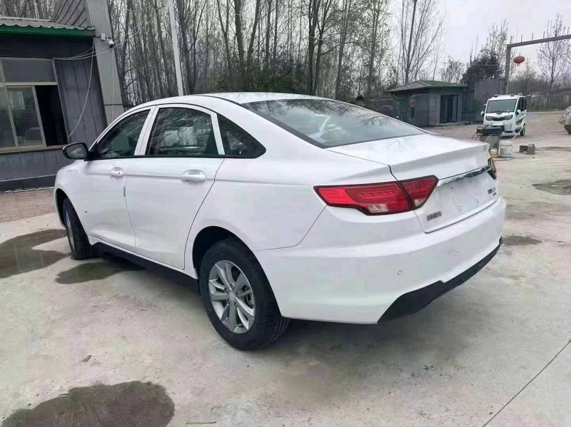 东营23年吉利帝豪EV7