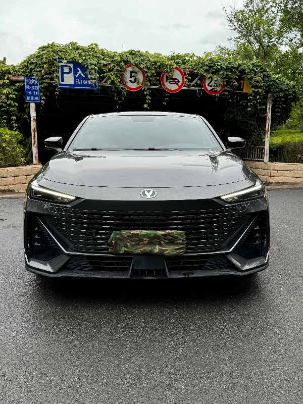 楚雄23年長安汽車UNI-V2