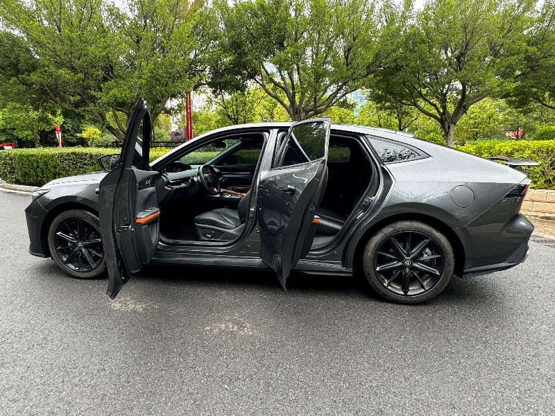 楚雄23年長安汽車UNI-V7