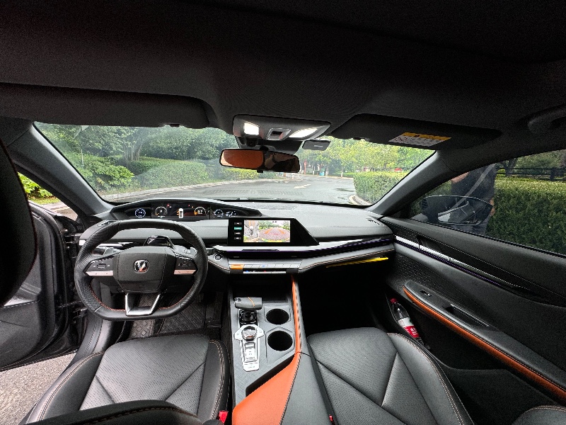 楚雄23年長安汽車UNI-V8
