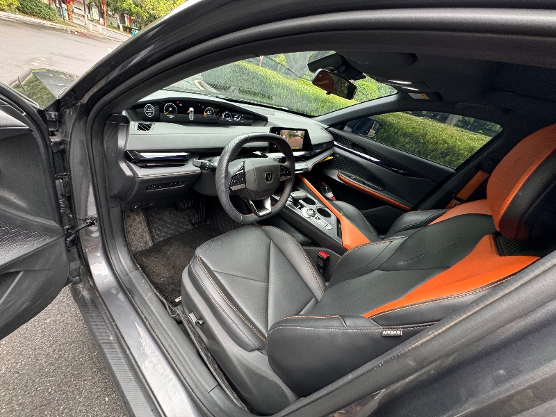 楚雄23年長安汽車UNI-V9