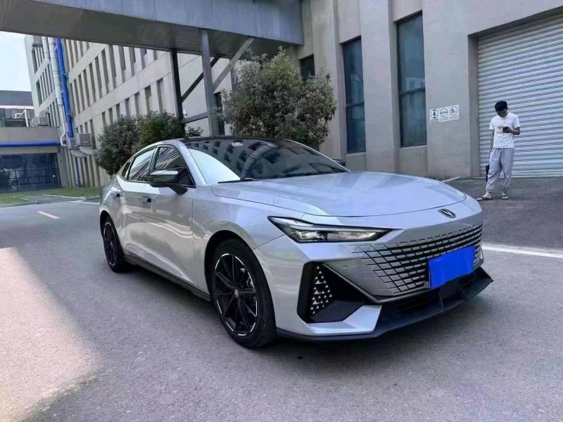 苏州22年长安汽车UNI-V2