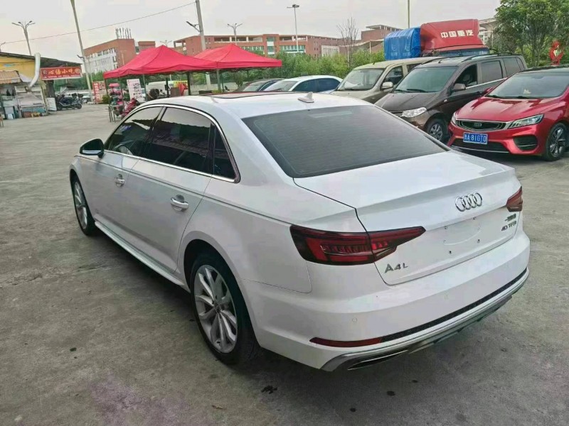安順18年奧迪A4L6