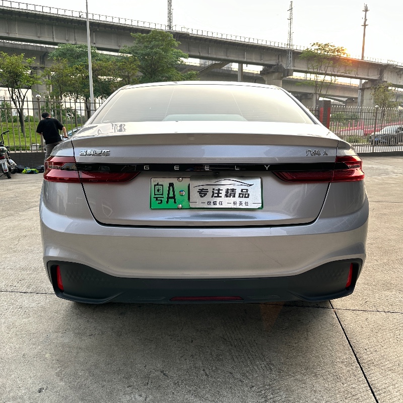 广州24年吉利几何3