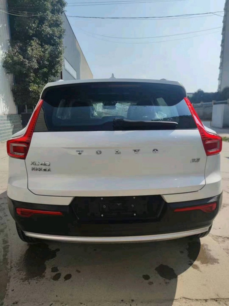 襄阳23年沃尔沃XC405