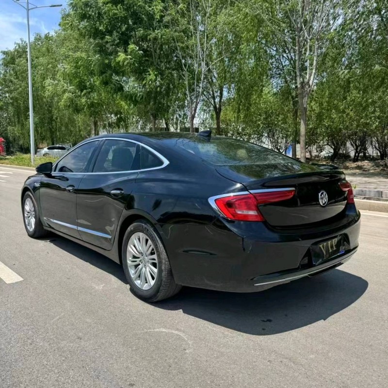 枣庄17年别克君越8