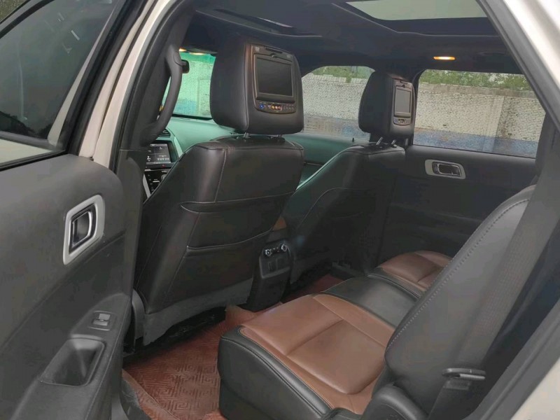 邢台15年福特探险者5