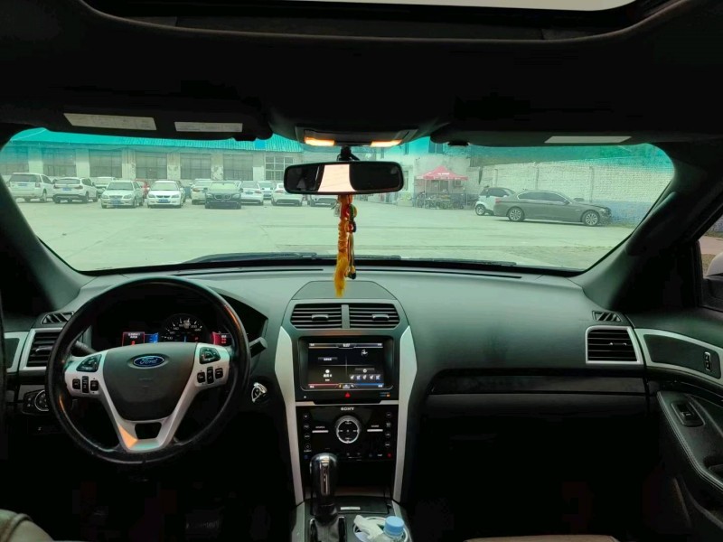 邢台15年福特探险者6