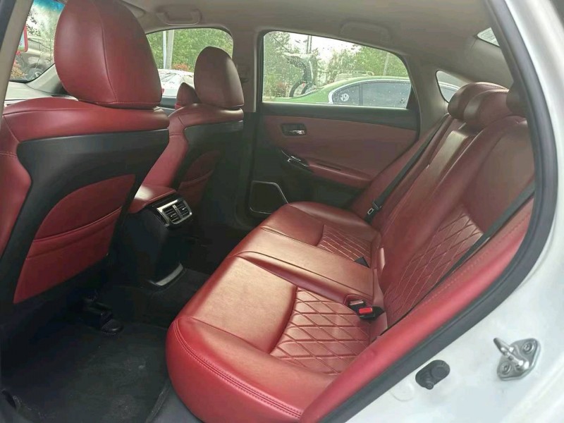 徐州16年本田思铂睿3