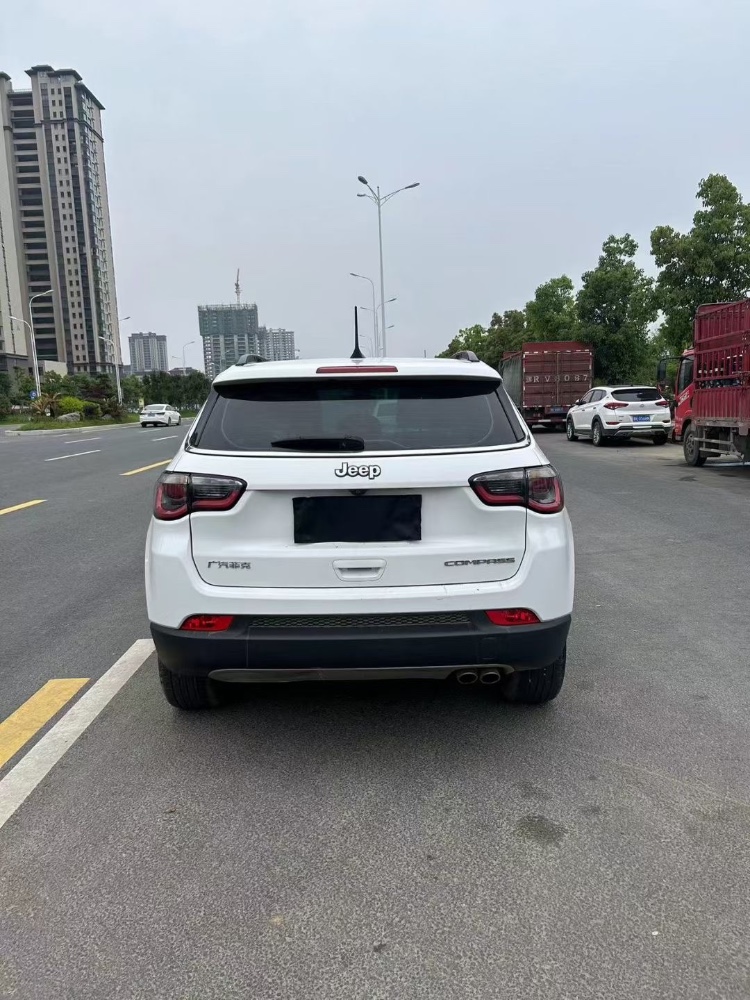 南陽20年Jeep指南者7
