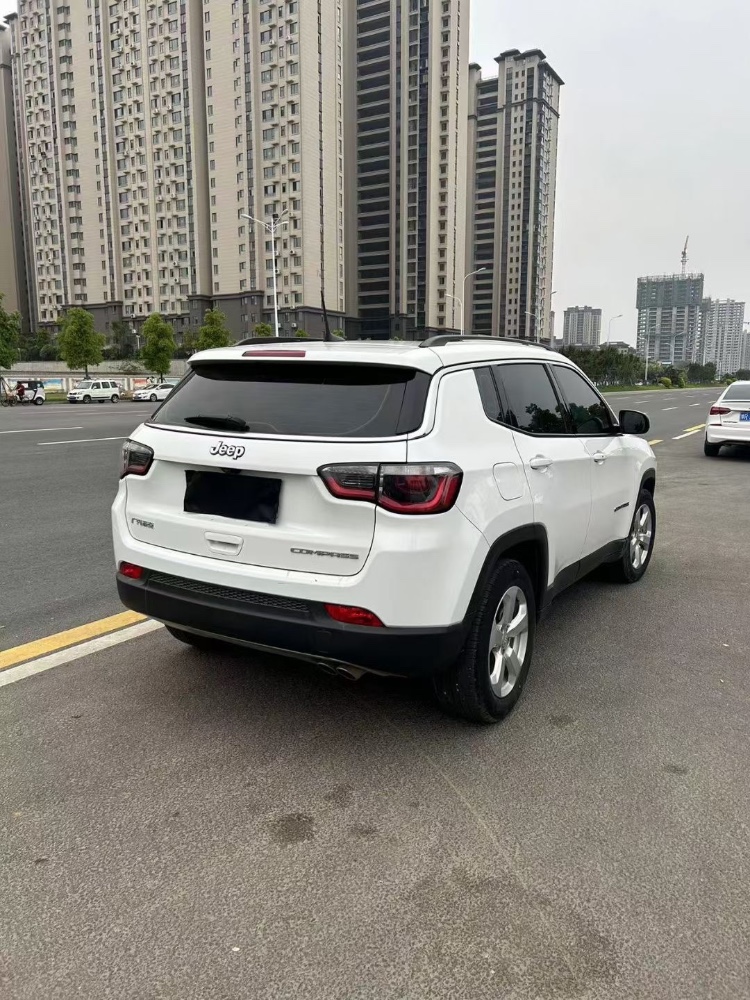 南陽20年Jeep指南者9