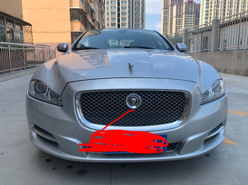 晉城12年捷豹XJL1