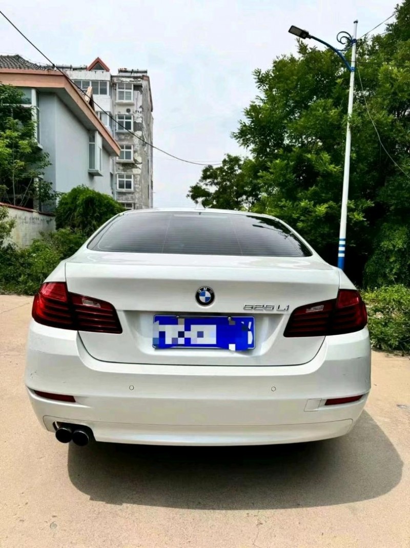 潍坊16年宝马5系9