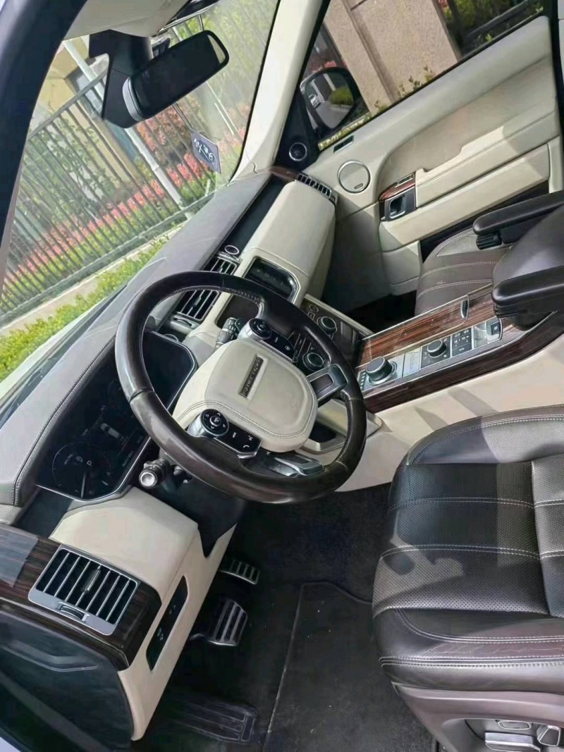 青岛15年路虎揽胜行政4