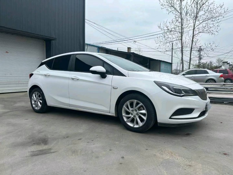 徐州17年别克威朗2