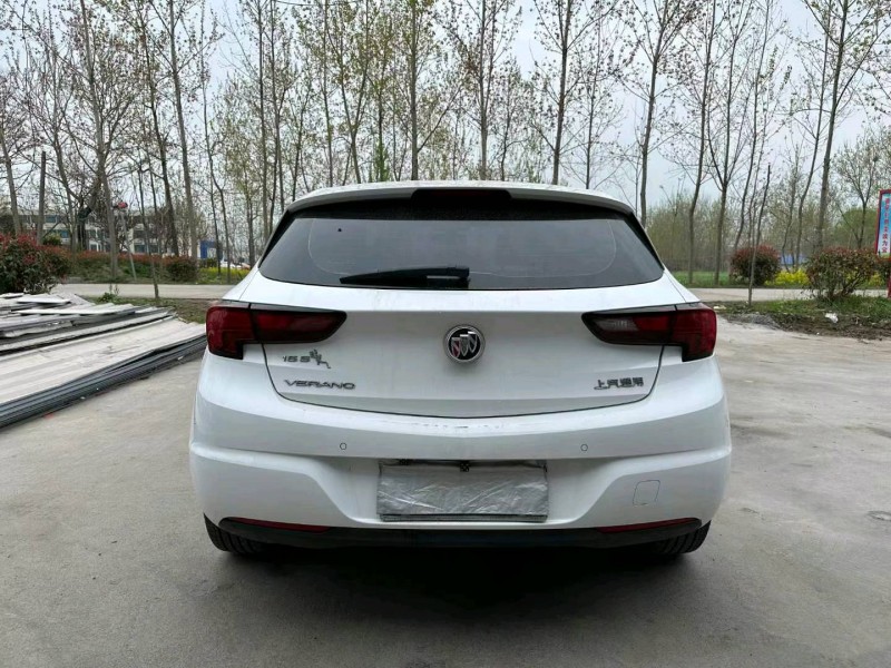 徐州17年别克威朗9