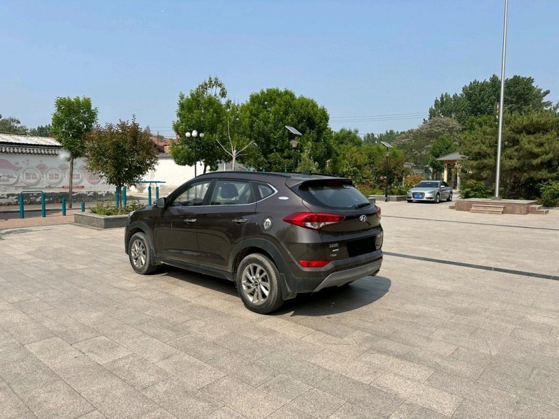 济南17年现代途胜9