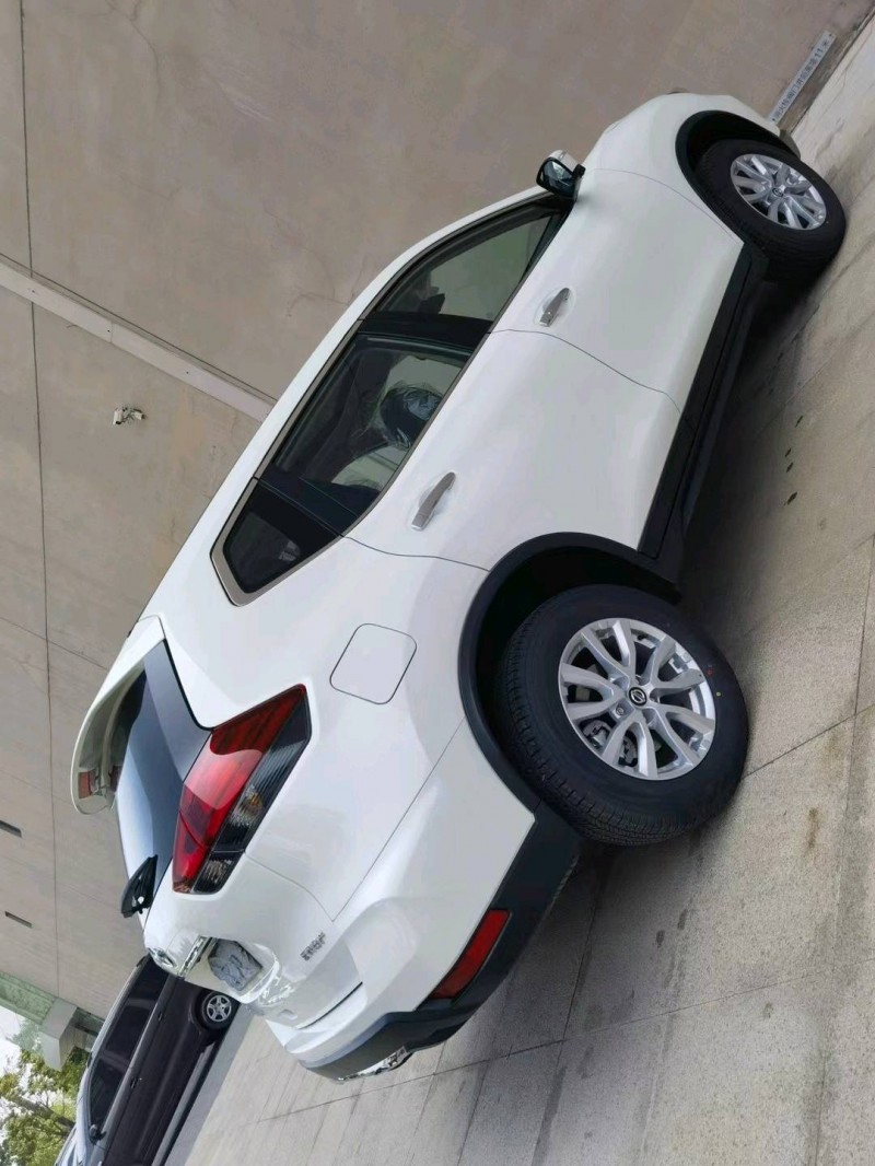 營口24年日產奇駿8