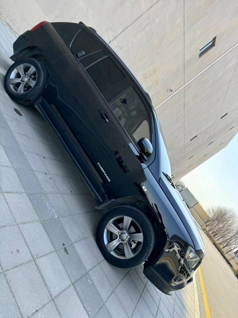 營口17年Jeep指南者2