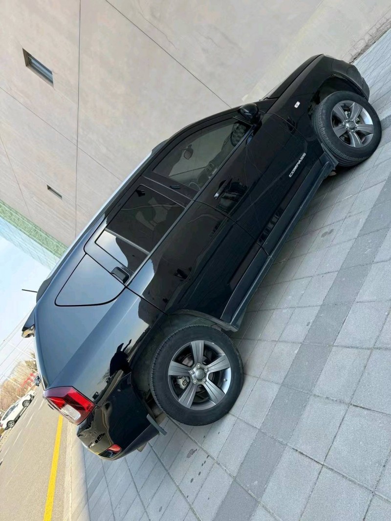 營口17年Jeep指南者9