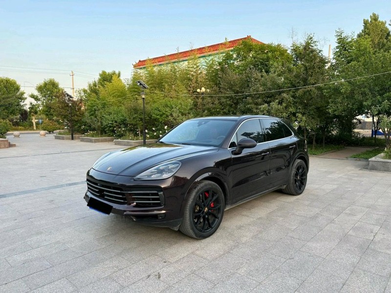 济南21年保时捷卡宴2