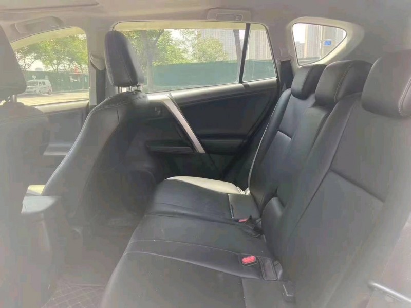 咸陽19年豐田RAV4榮放8