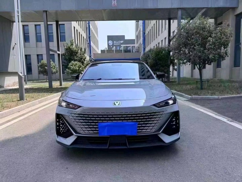 常州22年長安汽車UNI-V1