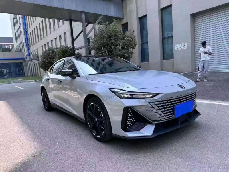 常州22年長安汽車UNI-V2