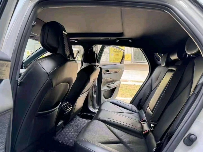 常州22年長安汽車UNI-V8