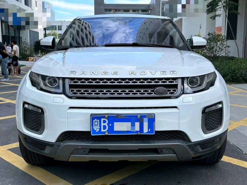 汕头17年路虎极光1