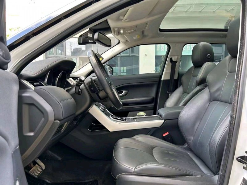 汕头17年路虎极光3