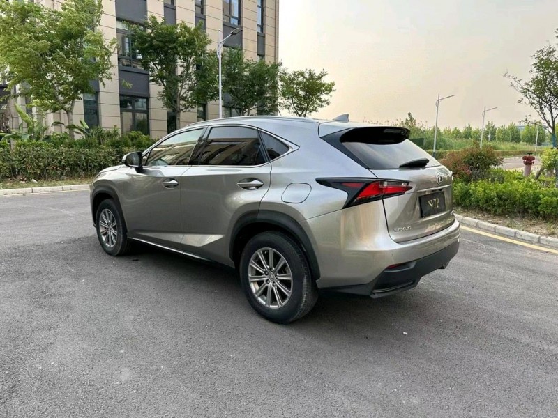 徐州16年雷克萨斯NX7