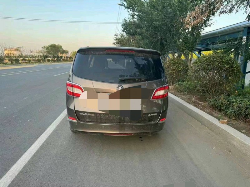 枣庄13年别克GL84