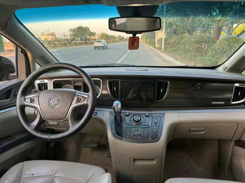 枣庄13年别克GL88