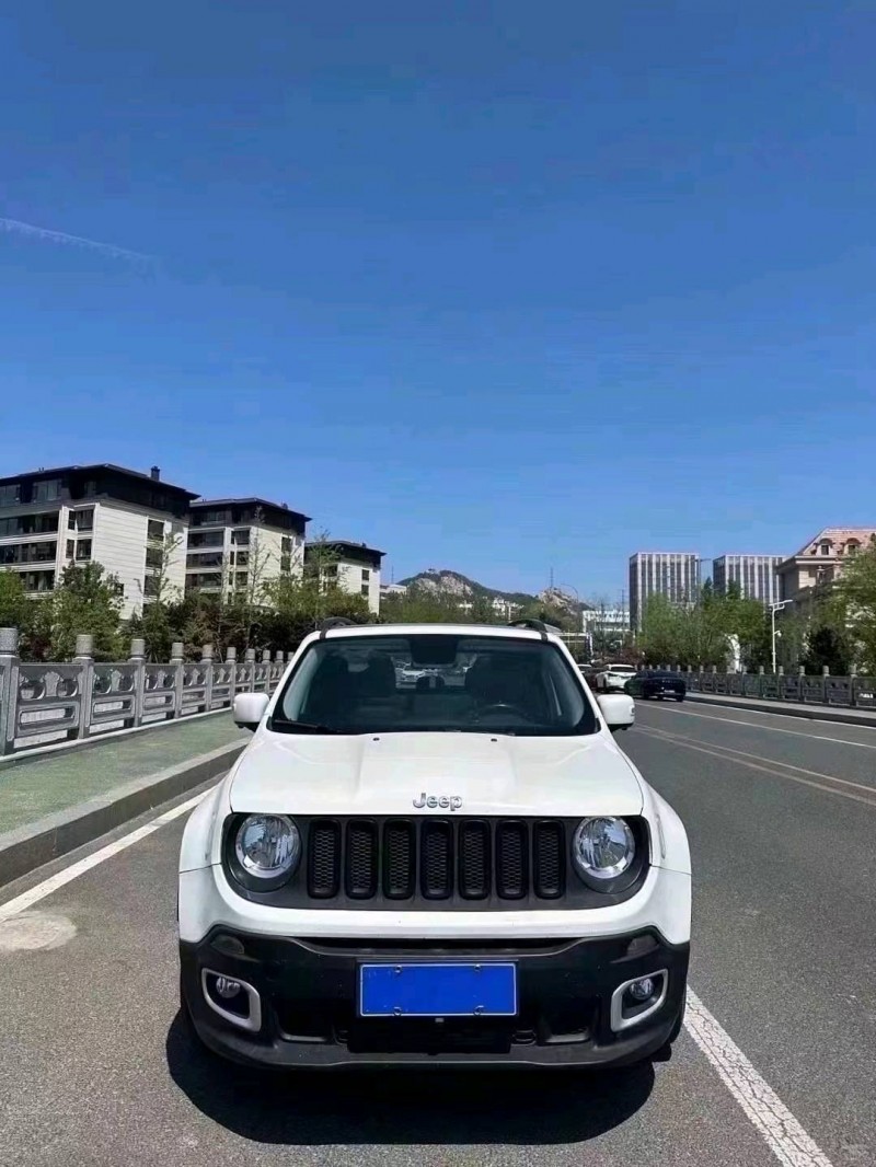 枣庄17年Jeep自由侠1