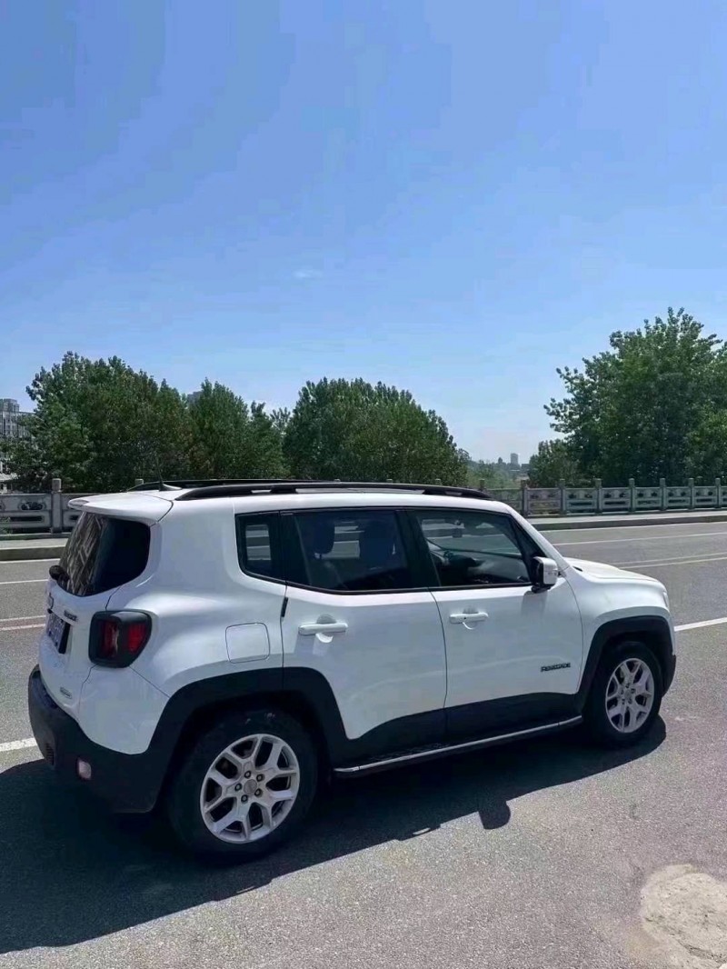 枣庄17年Jeep自由侠5