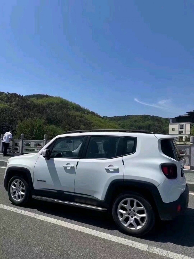 枣庄17年Jeep自由侠8