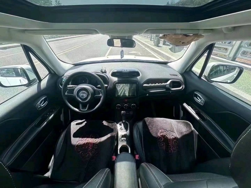 枣庄17年Jeep自由侠9