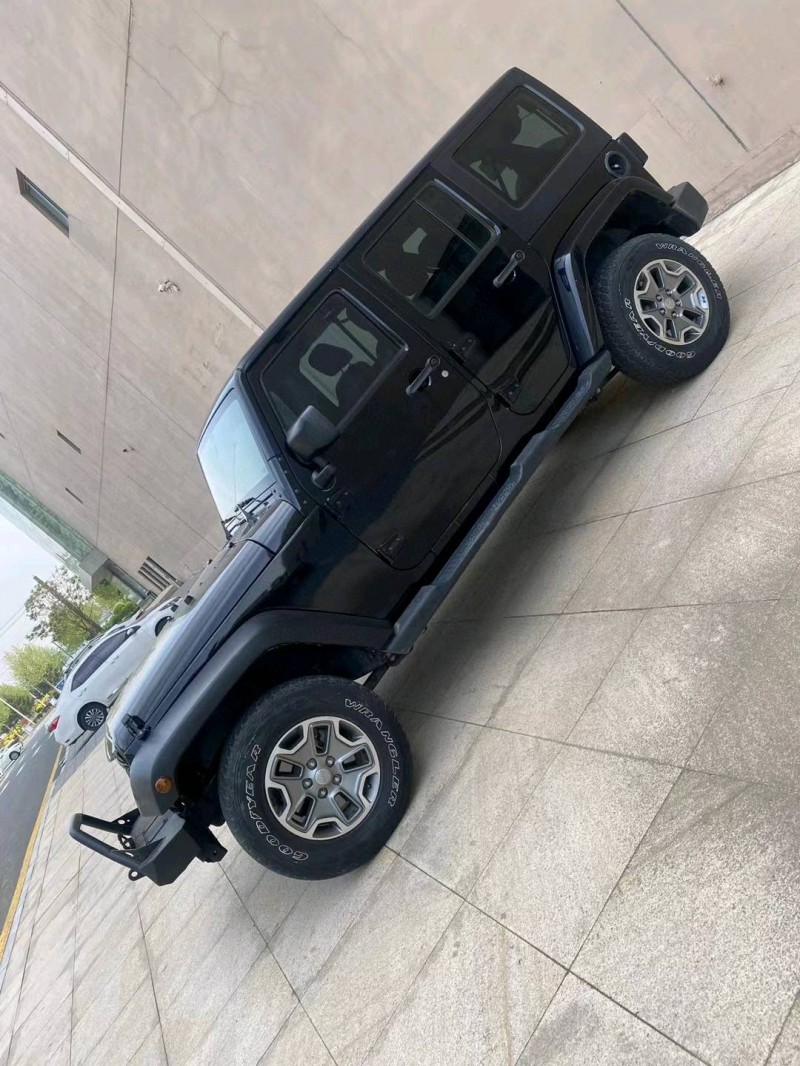 營口15年Jeep牧馬人3