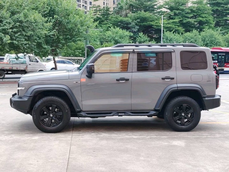 成都20年丰田坦途3