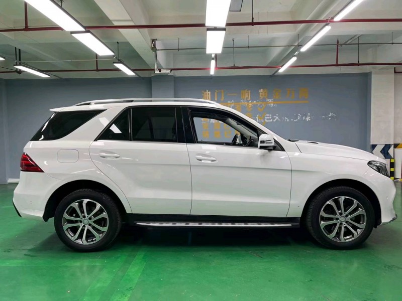 成都17年奔驰GLE8