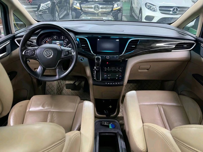 成都18年别克GL85