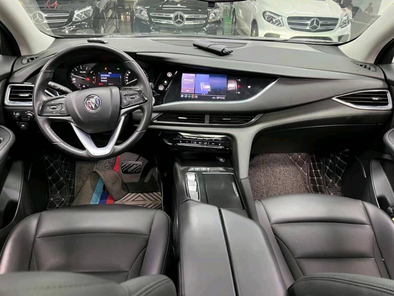 成都20年别克昂科旗5